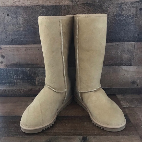 Ugg Boots Woman’s Size 5 NWOT - Picture 3 of 9